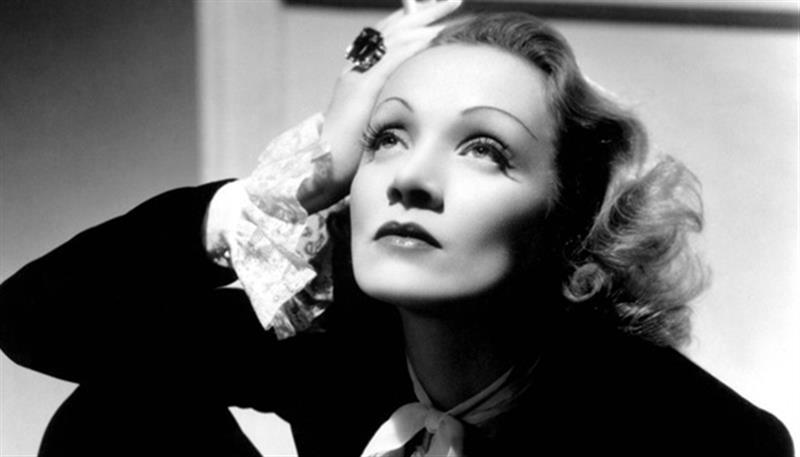 Bravissima attrice e meravigliosa cantante, Marlene Dietrich